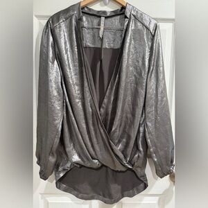 Melissa McCarthy x Seven 7 Gunmetal Metallic Gray Wrap Blouse Hi Low